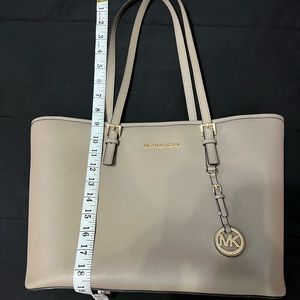 Tan/Taupe Michael Kors Tote